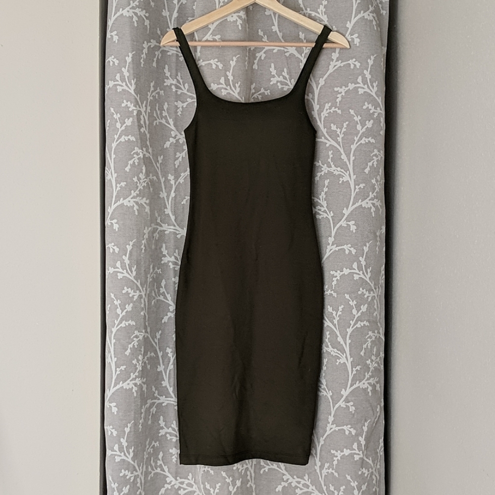 ✨ 2 for $12! ✨Green bodycon dress